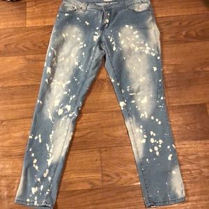 Stretchy jeans size 13/14 zipper needs to be fixed